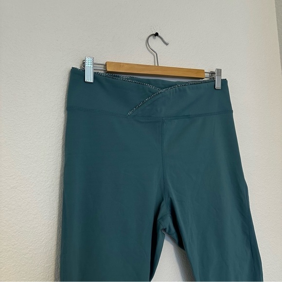 Free People Movement Get Shorty Leggings Blue Turquoise Size XL Women’s Cropped - Picture 4 of 11